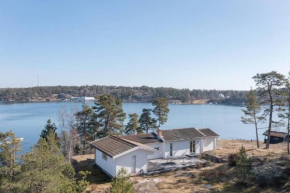Spectacular lake plot, Stockholm archipelago, Dalarö